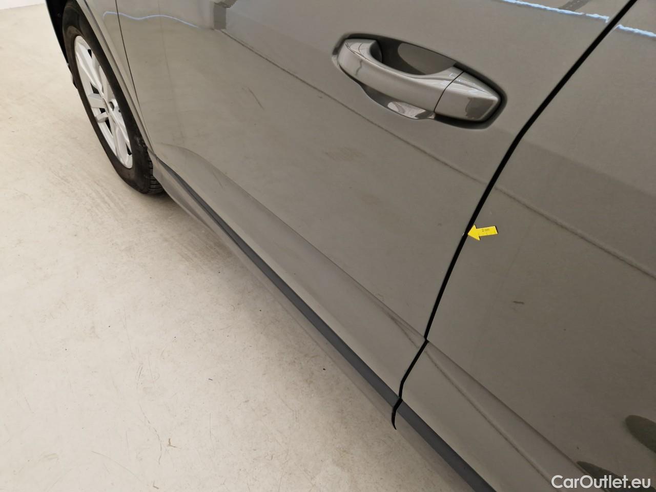  Audi  Q3  Sportback 35 TDI quattro W3 #3