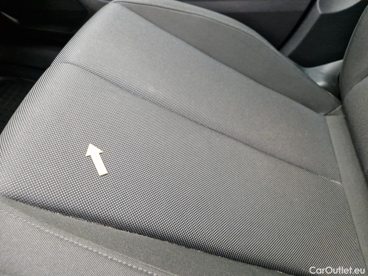  Audi  Q3  Sportback 35 TDI quattro W3 #34