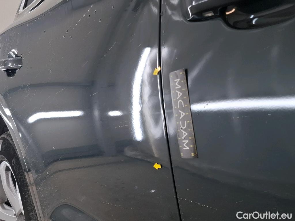  Audi  Q5 AUDI  / 2016 / 5P / SUV 40 TDI 190 QTT S TRONIC 7 DESIGN LUXE #9