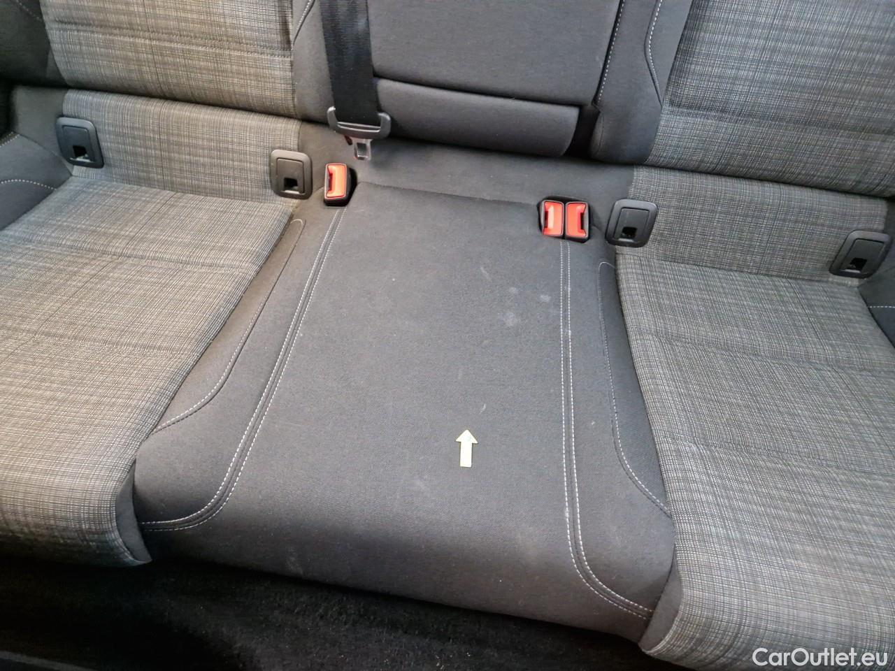  Volkswagen  Passat Comfortline1.5 TSI ACT DSG 150 CP #47