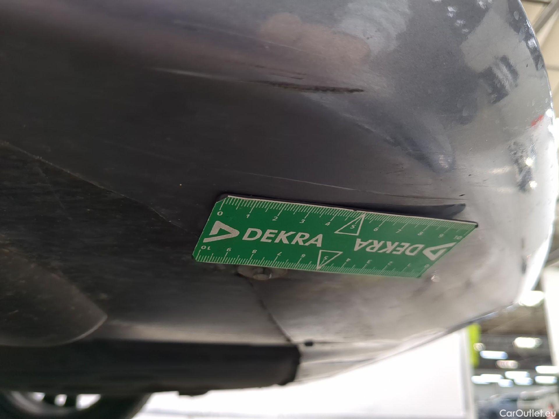  Bmw  Serie 1 Série 1 Berline 116 d Business Design 1.5 115CV BVA7 E6d #10