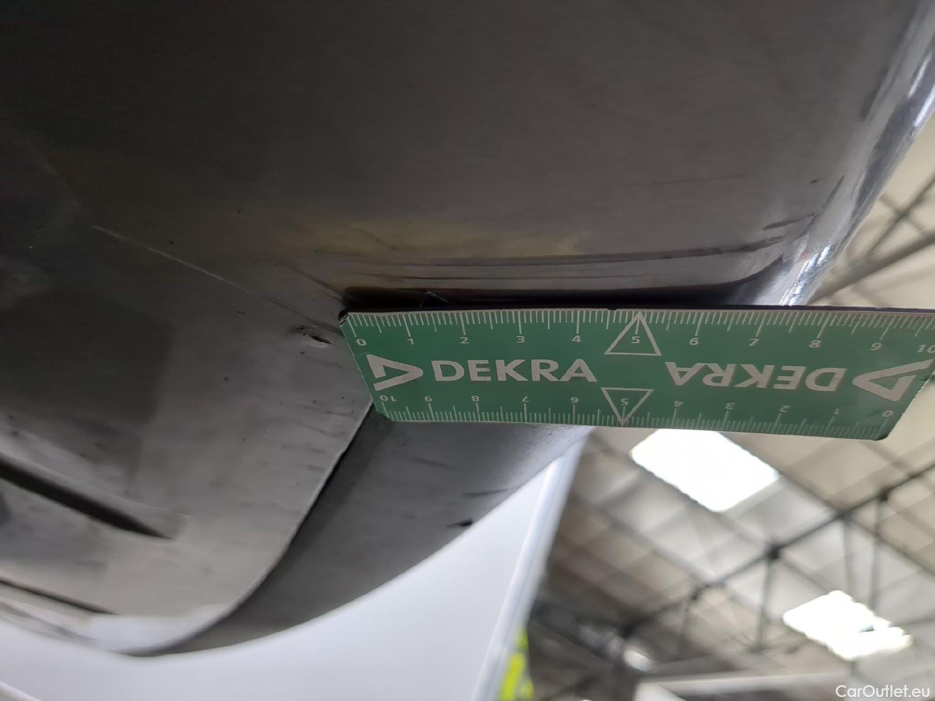  Bmw  Serie 1 Série 1 Berline 116 d Business Design 1.5 115CV BVA7 E6d #8