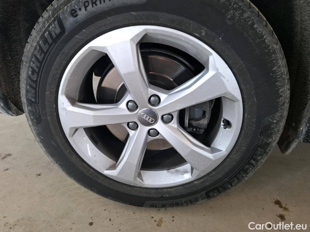  Audi  Q5 AUDI  / 2016 / 5P / SUV 40 TDI 190 QTT S TRONIC 7 DESIGN LUXE #15