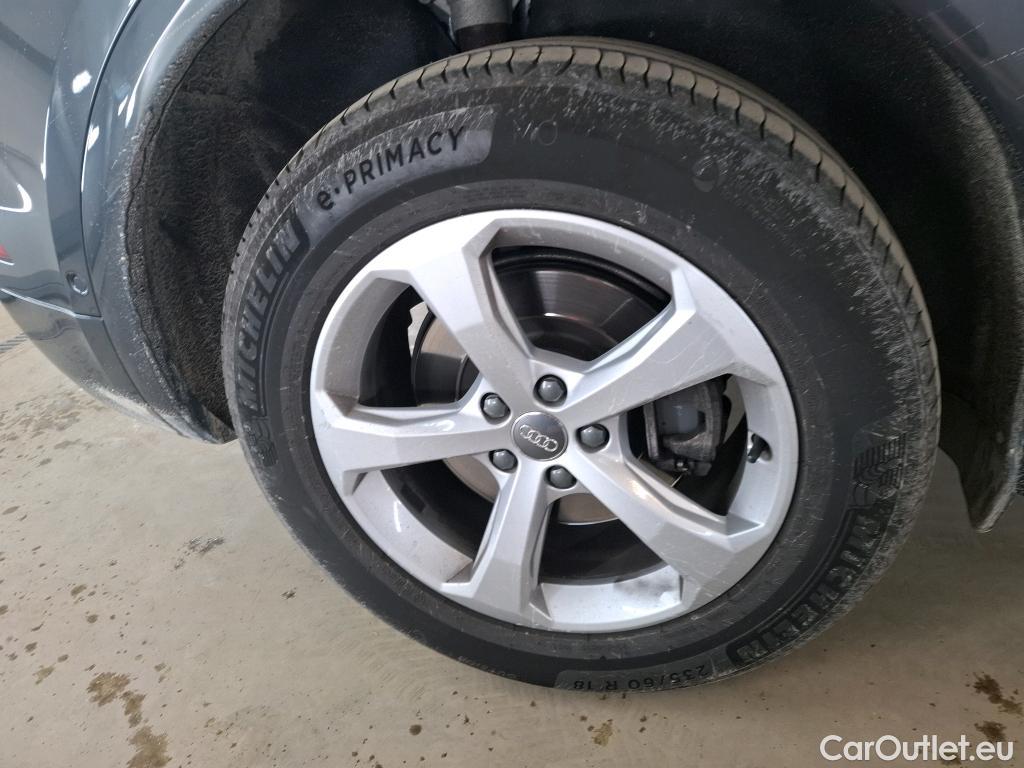  Audi  Q5 AUDI  / 2016 / 5P / SUV 40 TDI 190 QTT S TRONIC 7 DESIGN LUXE #24