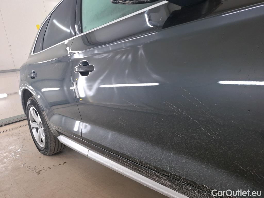  Audi  Q5 AUDI  / 2016 / 5P / SUV 40 TDI 190 QTT S TRONIC 7 DESIGN LUXE #10