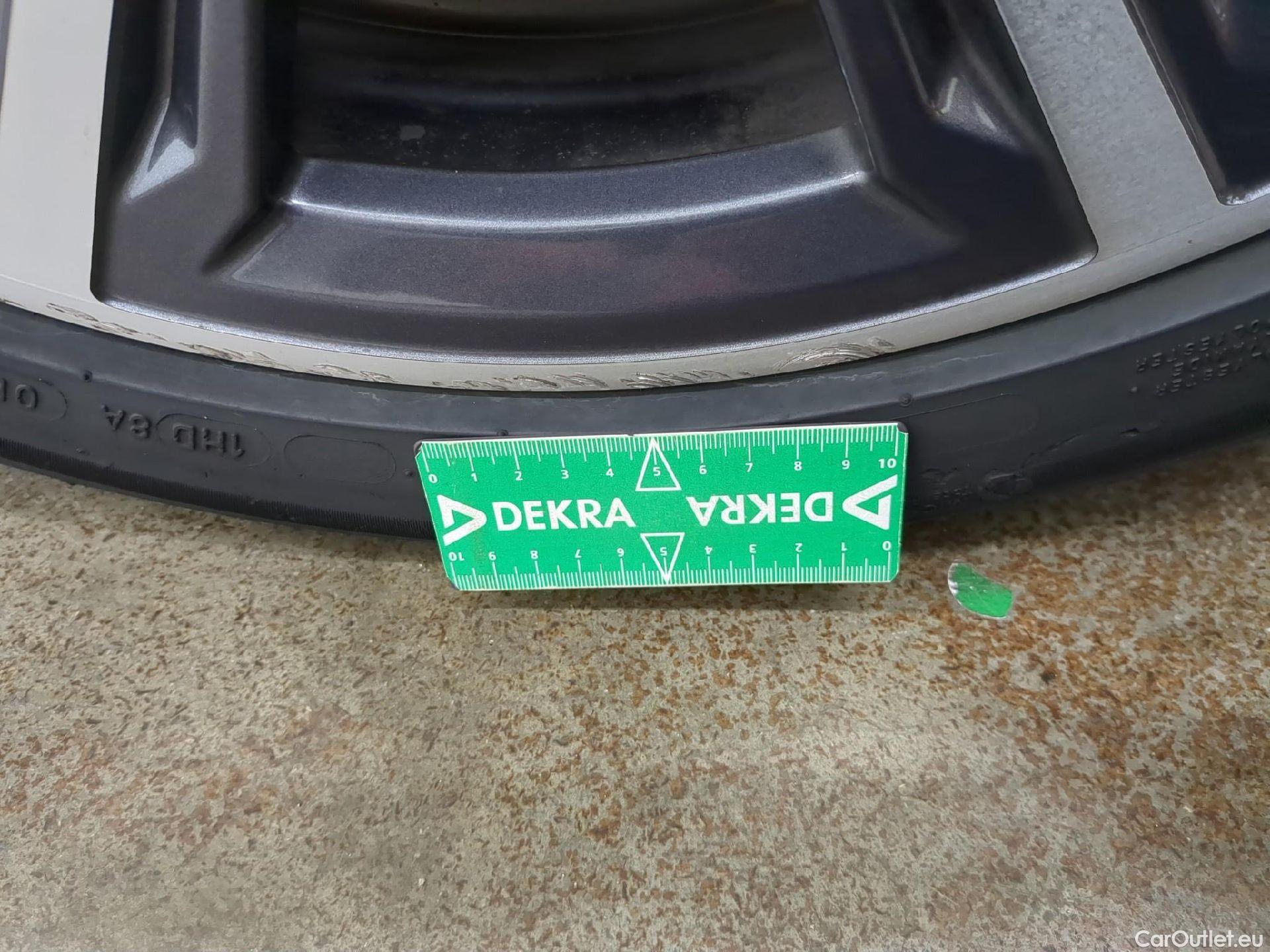  Bmw  Serie 1 Série 1 Berline 116 d Business Design 1.5 115CV BVA7 E6d #3