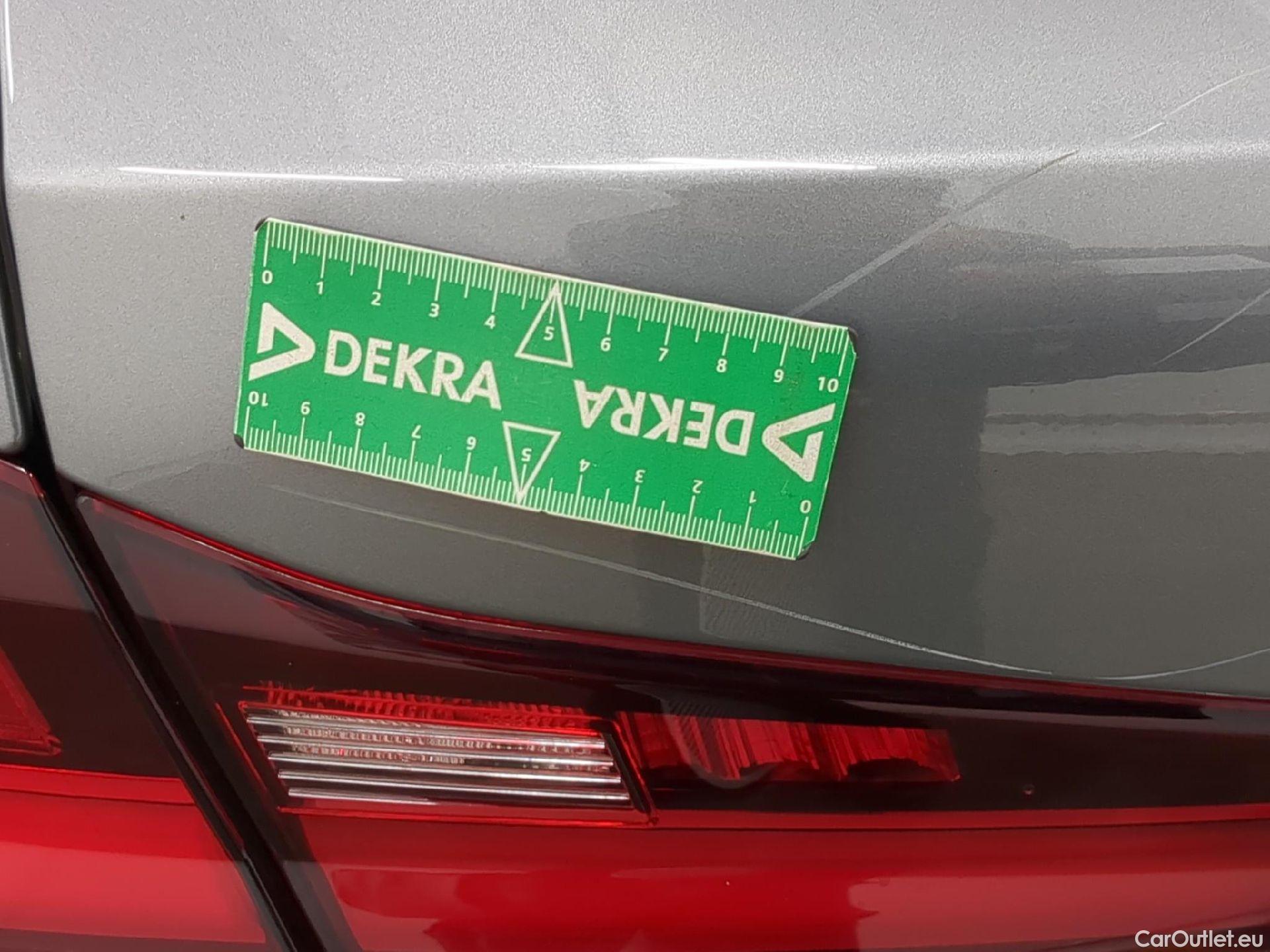  Bmw  Serie 1 Série 1 Berline 116 d Business Design 1.5 115CV BVA7 E6d #15