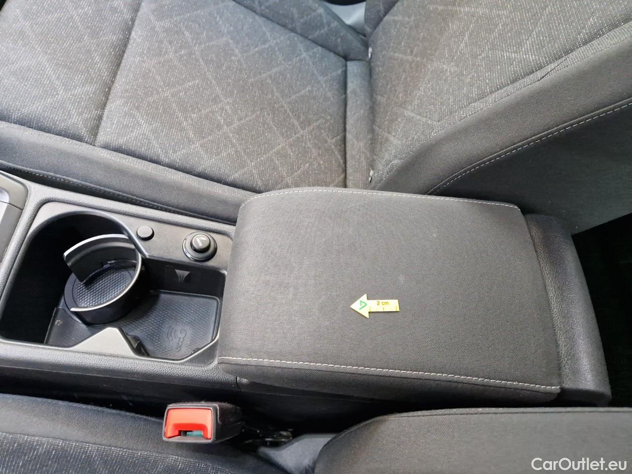  Volkswagen  Golf  2.0 TDI 116HP DSG Life Variant #29