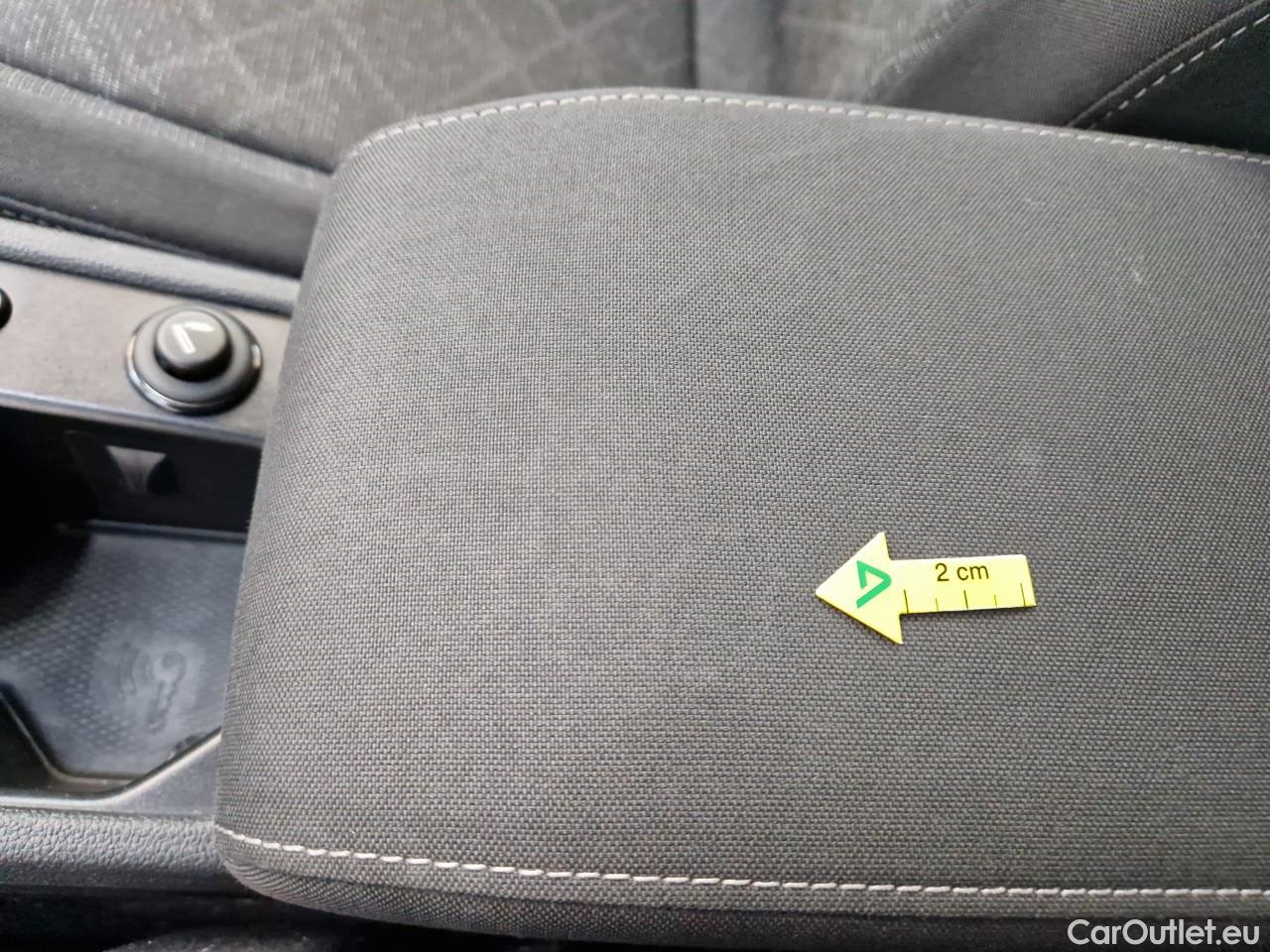  Volkswagen  Golf  2.0 TDI 116HP DSG Life Variant #30