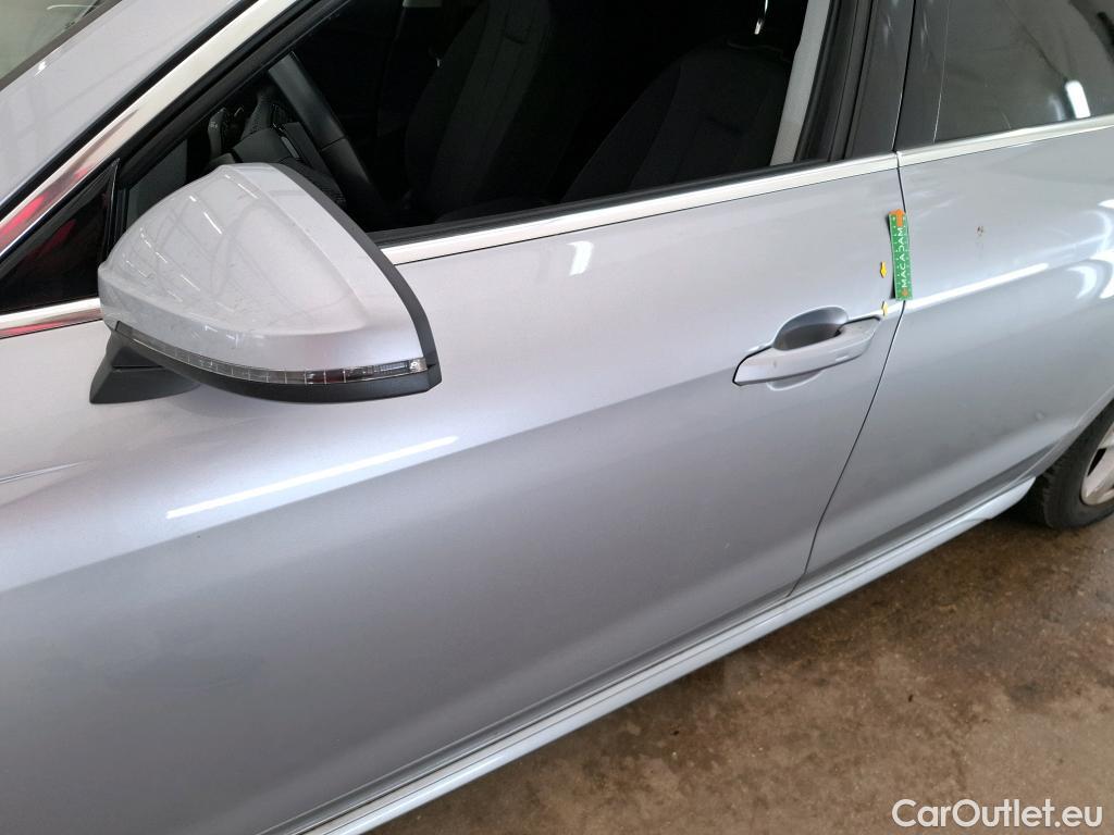  Audi  A4  Avant 40 TFSI Business Line 2.0 TFSI 205CV BVA7 E6d #11