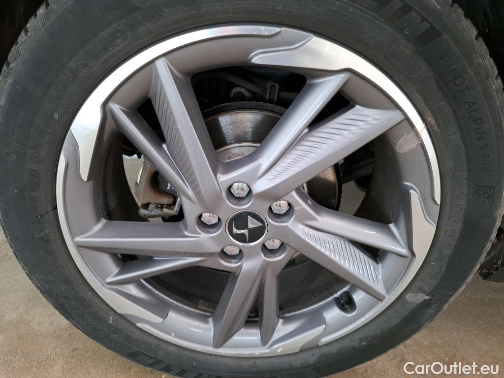  DS  DS7 DS DS 7 Crossback / 2017 / 5P / SUV BlueHDi 130 Auto Executive #33