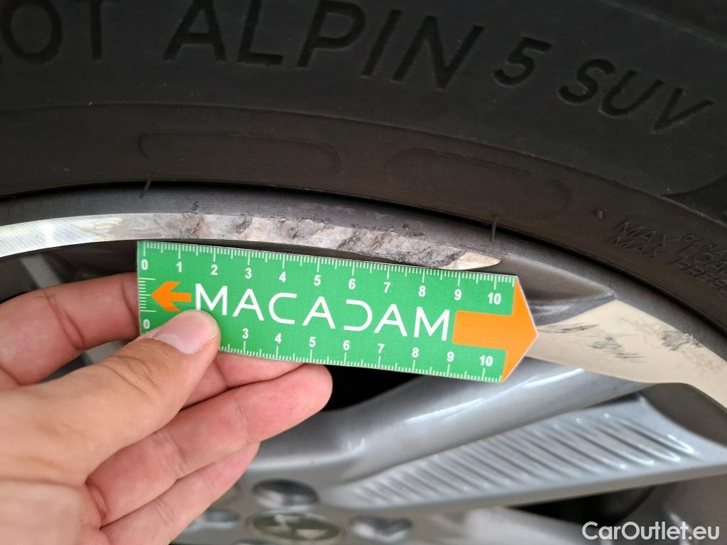  DS  DS7 DS DS 7 Crossback / 2017 / 5P / SUV BlueHDi 130 Auto Executive #14