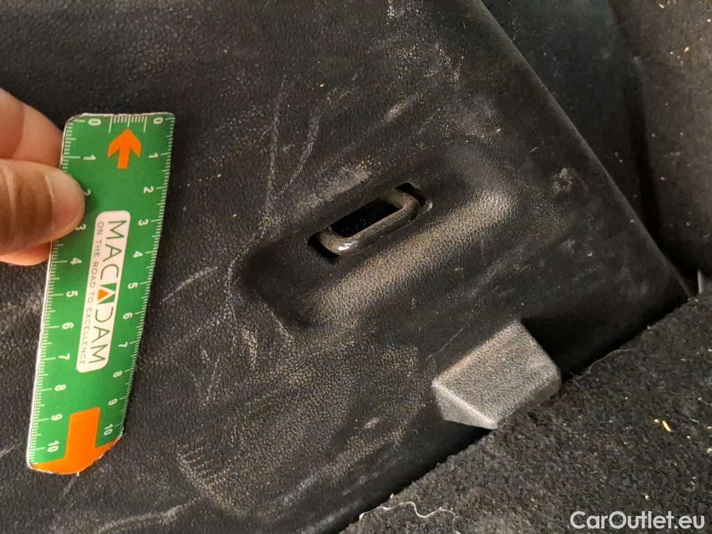  Ford  Kuga FORD  / 2019 / 5P / SUV 2.5 190 hybrid Flexifuel Pshift Titanium #13