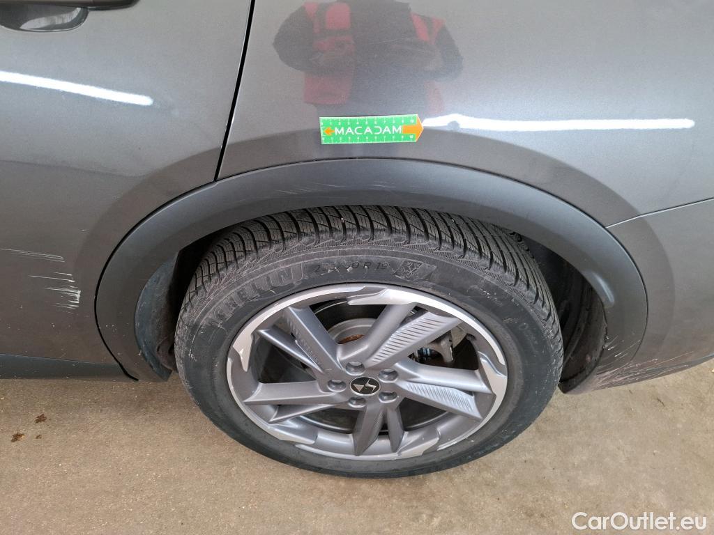  DS  DS7 DS DS 7 Crossback / 2017 / 5P / SUV BlueHDi 130 Auto Executive #36