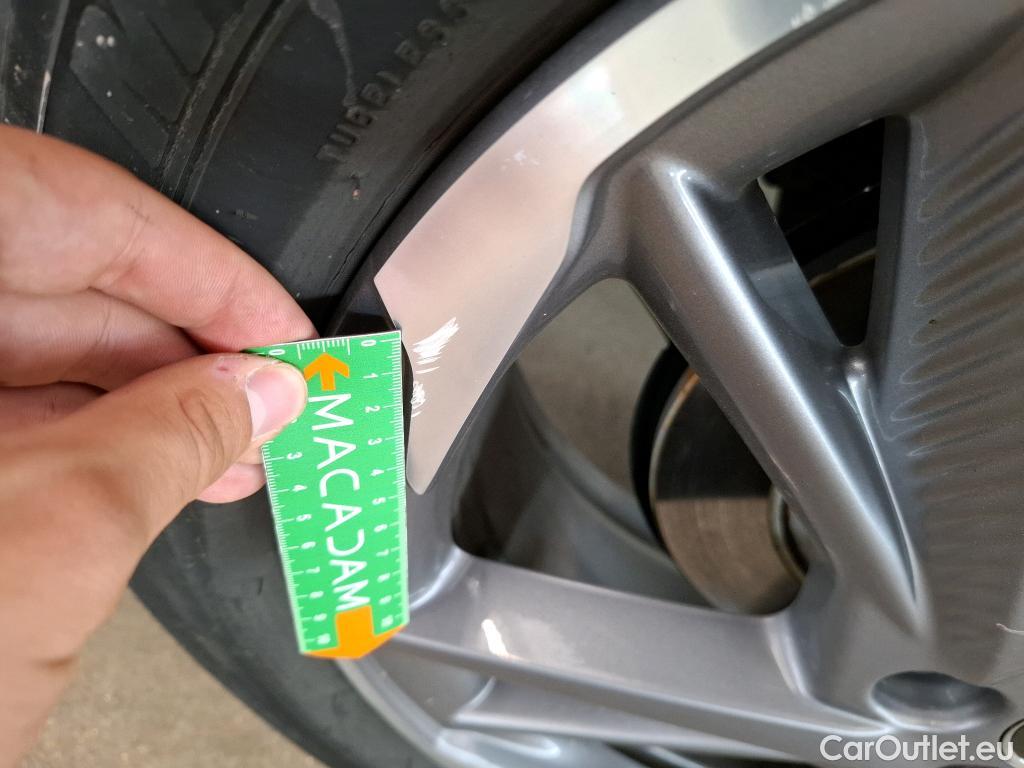  DS  DS7 DS DS 7 Crossback / 2017 / 5P / SUV BlueHDi 130 Auto Executive #29