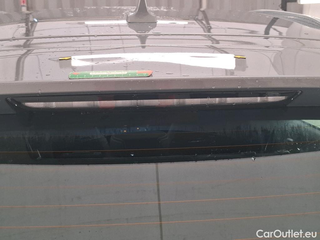  Ford  Kuga FORD  / 2019 / 5P / SUV 2.5 190 hybrid Flexifuel Pshift Titanium #6