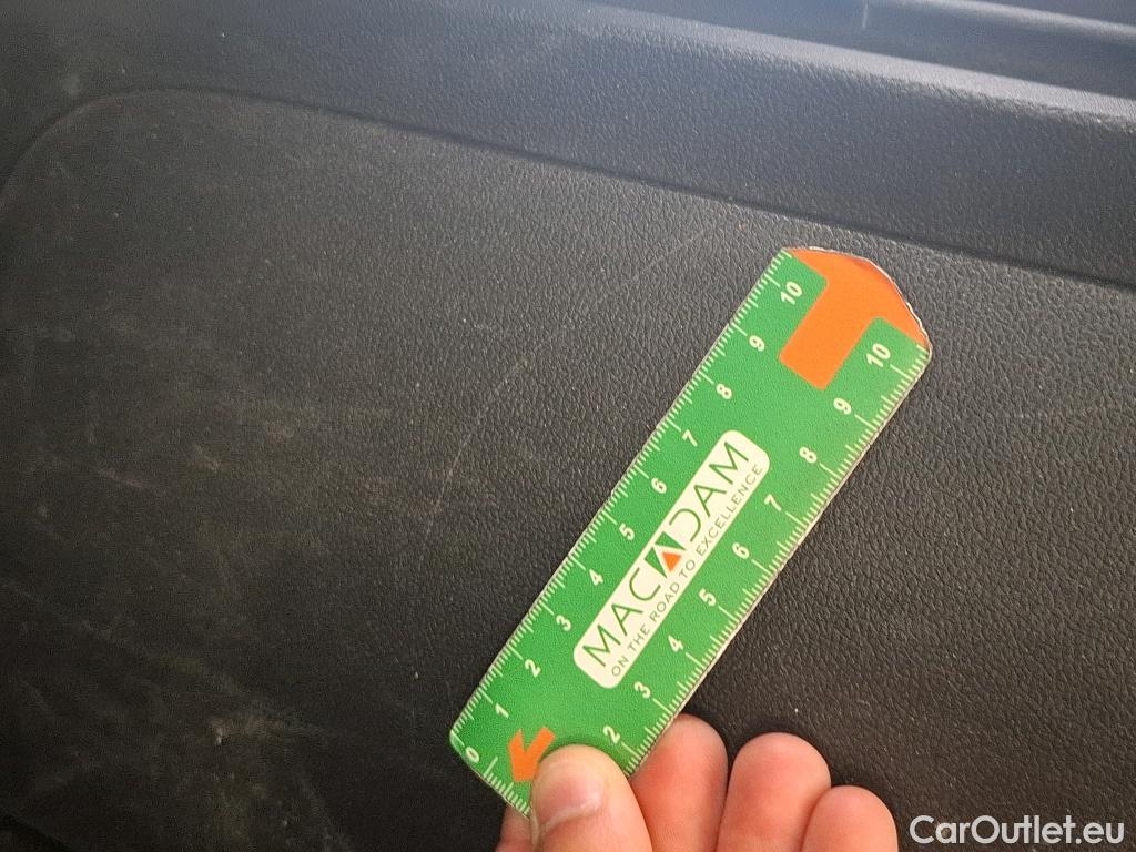  Ford  Kuga FORD  / 2019 / 5P / SUV 2.5 190 hybrid Flexifuel Pshift Titanium #10