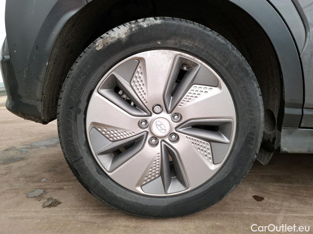  Hyundai  Konna HYUNDAI Kona / 2017 / 5P / SUV ELECTRIQUE 39 kWh 136 ch Creative #8