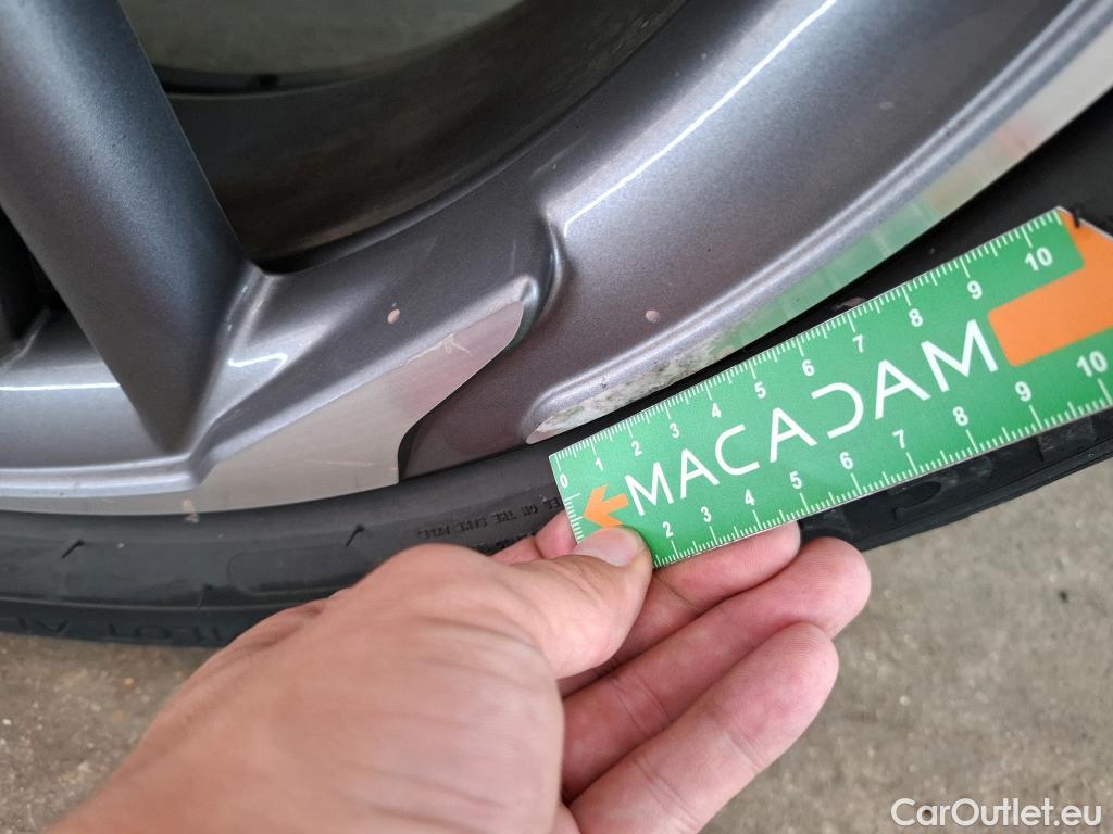  DS  DS7 DS DS 7 Crossback / 2017 / 5P / SUV BlueHDi 130 Auto Executive #31