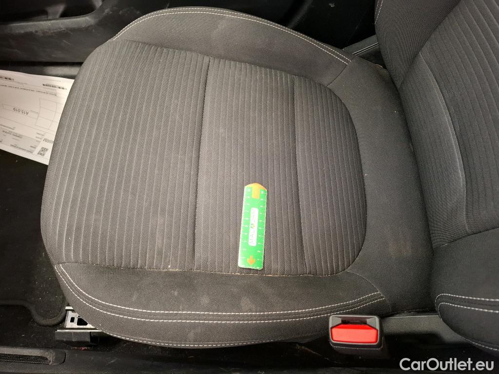  Ford  Kuga FORD  / 2019 / 5P / SUV 2.5 190 hybrid Flexifuel Pshift Titanium #17