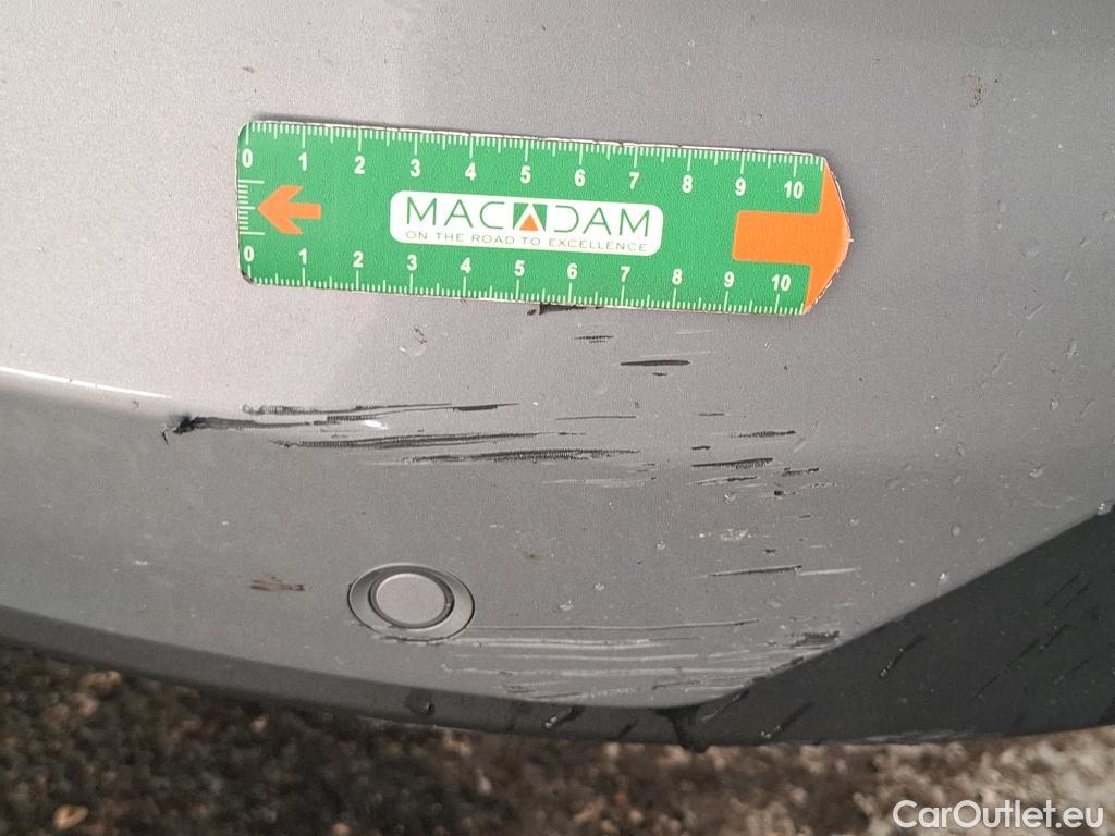  Ford  Kuga FORD  / 2019 / 5P / SUV 2.5 190 hybrid Flexifuel Pshift Titanium #4