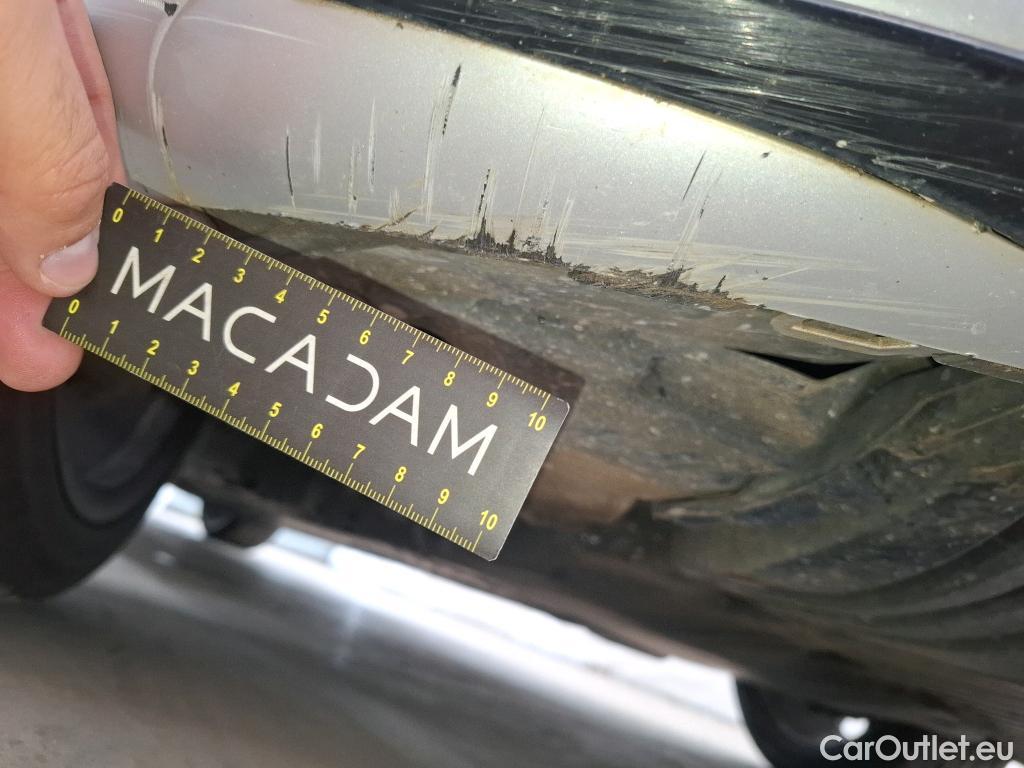  Mercedes  C-Klasse MERCEDES-BENZ Classe C Coupe / 2018 / 2P / Coupé C 200 AMG Line #13