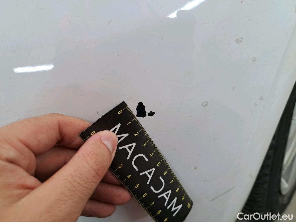  Peugeot  208  Signature 1.2 PureTech 80CV BVM5 E6dT #28