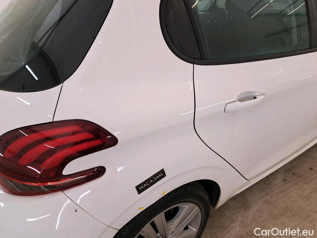  Peugeot  208  Signature 1.2 PureTech 80CV BVM5 E6dT #1