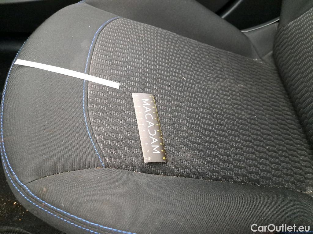  Peugeot  208  Signature 1.2 PureTech 80CV BVM5 E6dT #22