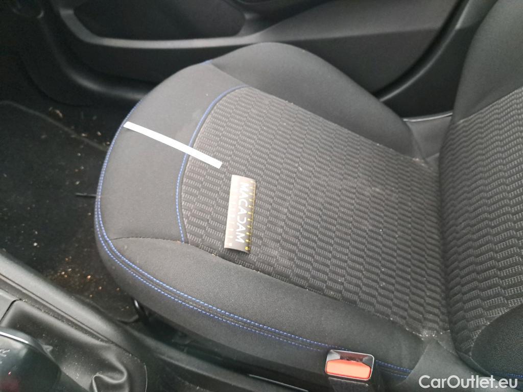  Peugeot  208  Signature 1.2 PureTech 80CV BVM5 E6dT #21