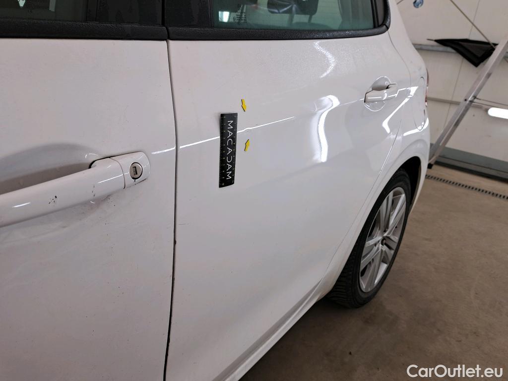  Peugeot  208  Signature 1.2 PureTech 80CV BVM5 E6dT #19