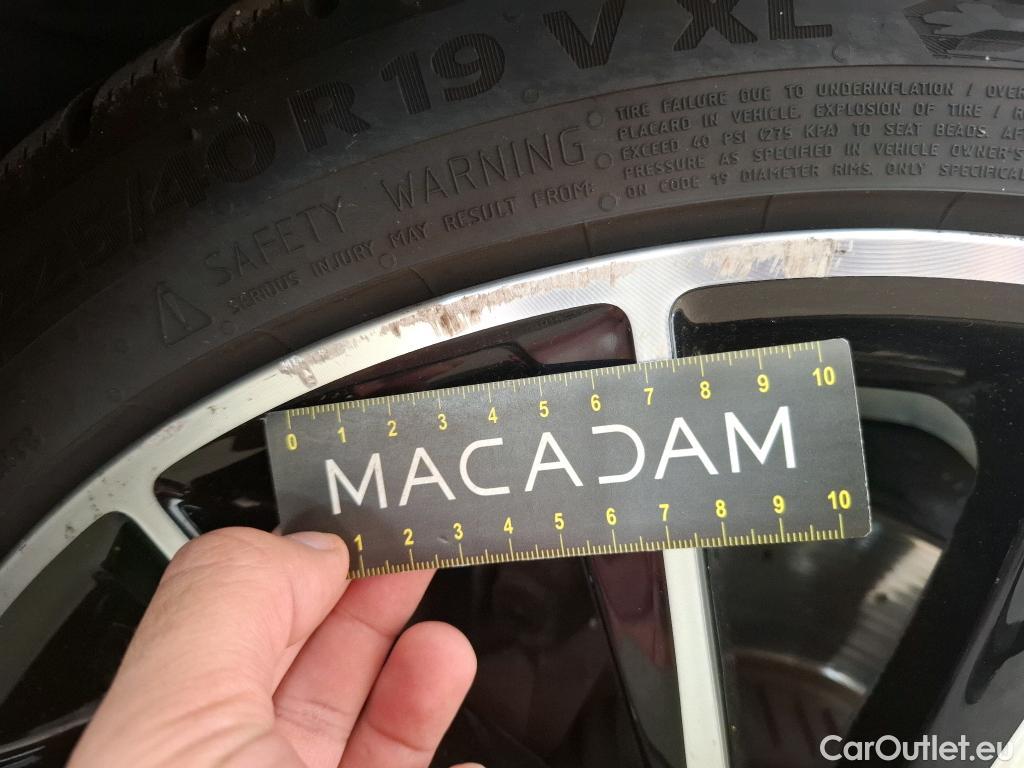  Mercedes  C-Klasse MERCEDES-BENZ Classe C Coupe / 2018 / 2P / Coupé C 200 AMG Line #69