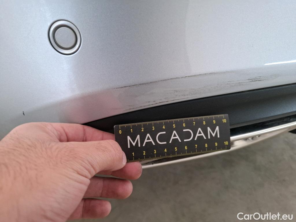  Mercedes  C-Klasse MERCEDES-BENZ Classe C Coupe / 2018 / 2P / Coupé C 200 AMG Line #75