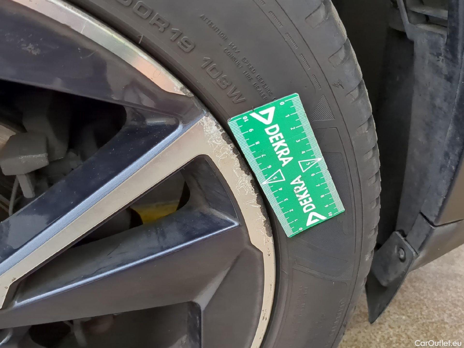  Nissan  Qashqai NISSAN  / 2021 / 5P / Crossover 1.3 MHEV 158ch Xtronic N-Style(SP) #5