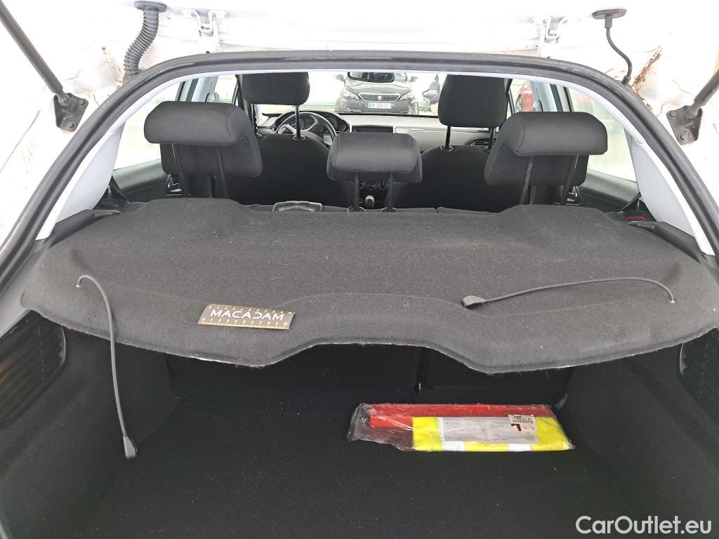  Peugeot  208  Signature 1.2 PureTech 80CV BVM5 E6dT #17