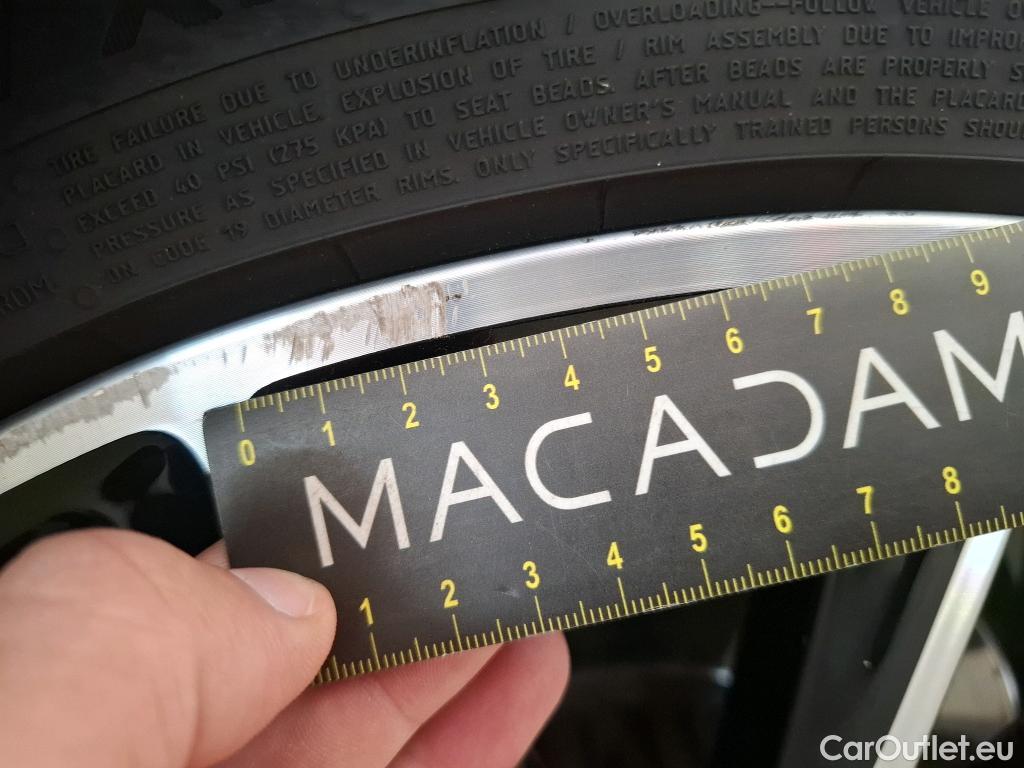  Mercedes  C-Klasse MERCEDES-BENZ Classe C Coupe / 2018 / 2P / Coupé C 200 AMG Line #70