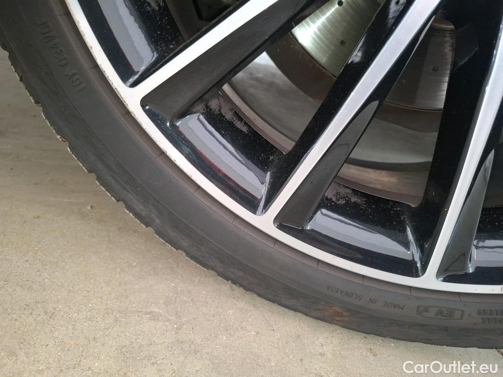  Mercedes  C-Klasse MERCEDES-BENZ Classe C Coupe / 2018 / 2P / Coupé C 200 AMG Line #63