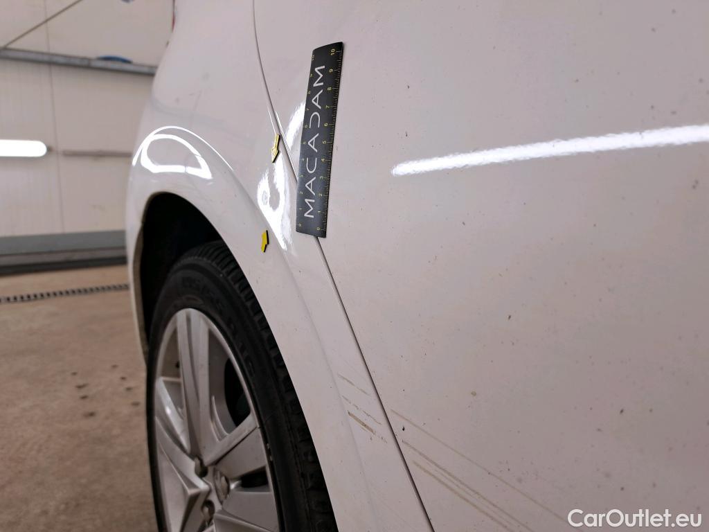  Peugeot  208  Signature 1.2 PureTech 80CV BVM5 E6dT #3