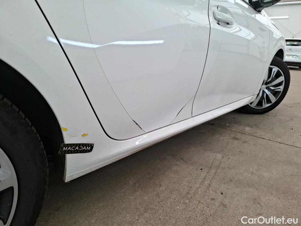  Peugeot  208  Active Business 1.2 PureTech 100CV BVM6 E6d #1