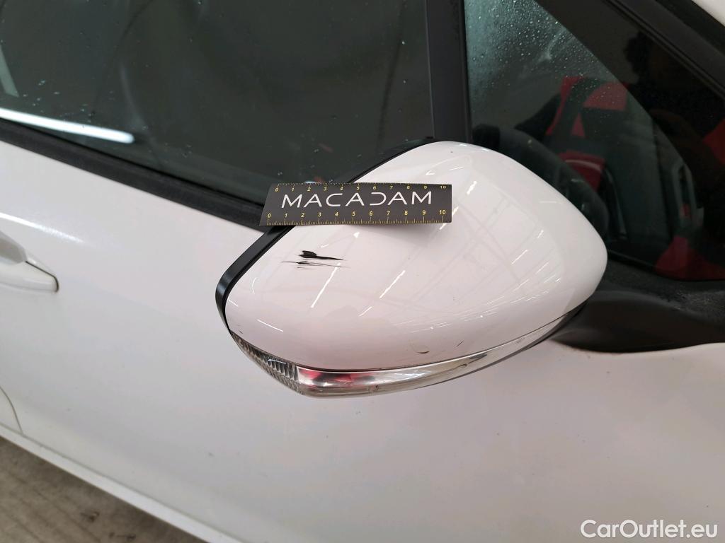  Peugeot  208  Signature 1.2 PureTech 80CV BVM5 E6dT #25