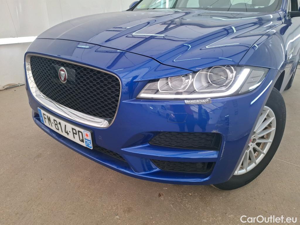  Jaguar  F-PACE  / 2015 / 5P / SUV  Prestige 2L D 180ch BVA 4x4 / TOIT PANO FISSURE #6