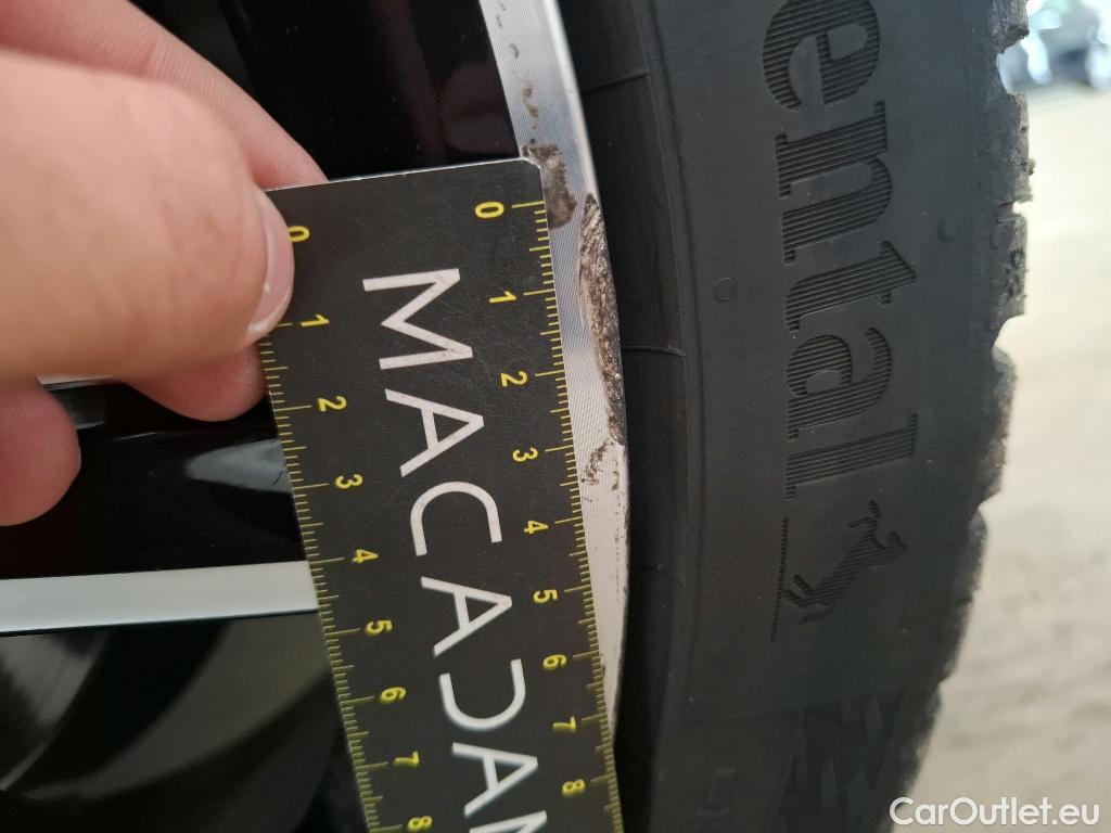  Mercedes  C-Klasse MERCEDES-BENZ Classe C Coupe / 2018 / 2P / Coupé C 200 AMG Line #68