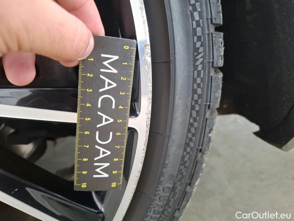  Mercedes  C-Klasse MERCEDES-BENZ Classe C Coupe / 2018 / 2P / Coupé C 200 AMG Line #27