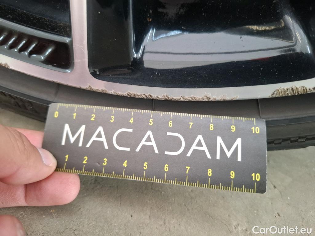  Mercedes  C-Klasse MERCEDES-BENZ Classe C Coupe / 2018 / 2P / Coupé C 200 AMG Line #30