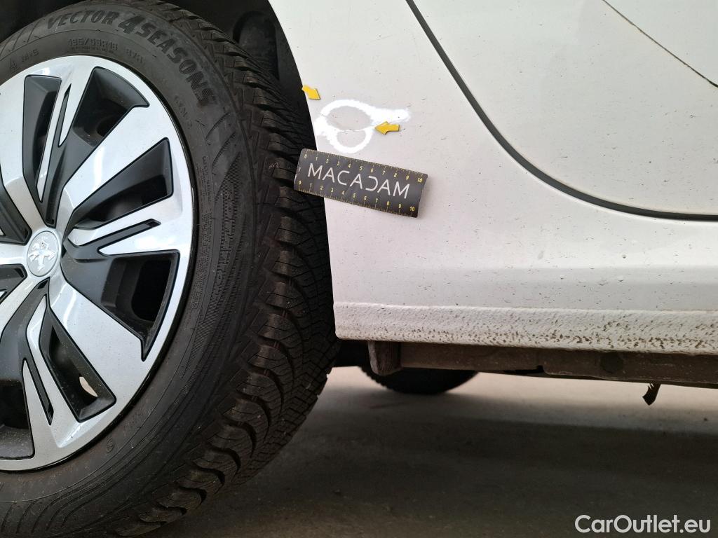  Peugeot  208  Active Business 1.2 PureTech 100CV BVM6 E6d #2