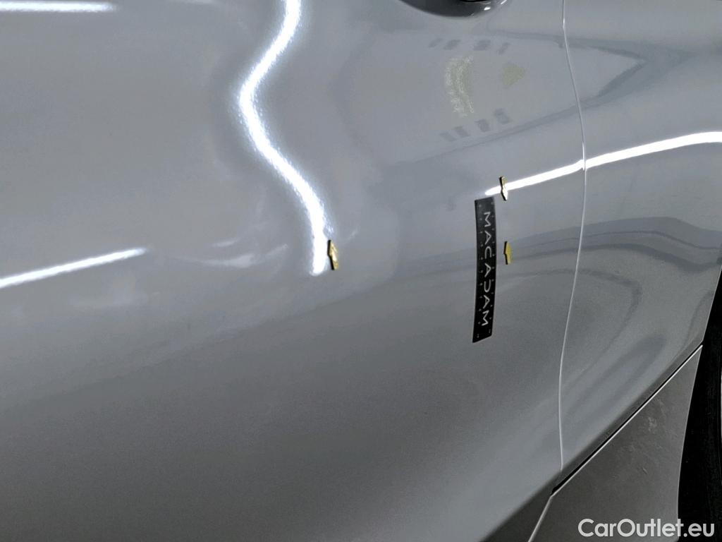  Mercedes  C-Klasse MERCEDES-BENZ Classe C Coupe / 2018 / 2P / Coupé C 200 AMG Line #57