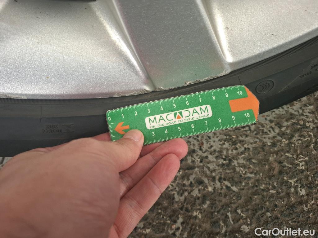  Land Rover  Range Rover Evoque LAND ROVER  / 2018 / 5P / SUV D150 BVA 4WD SE #13