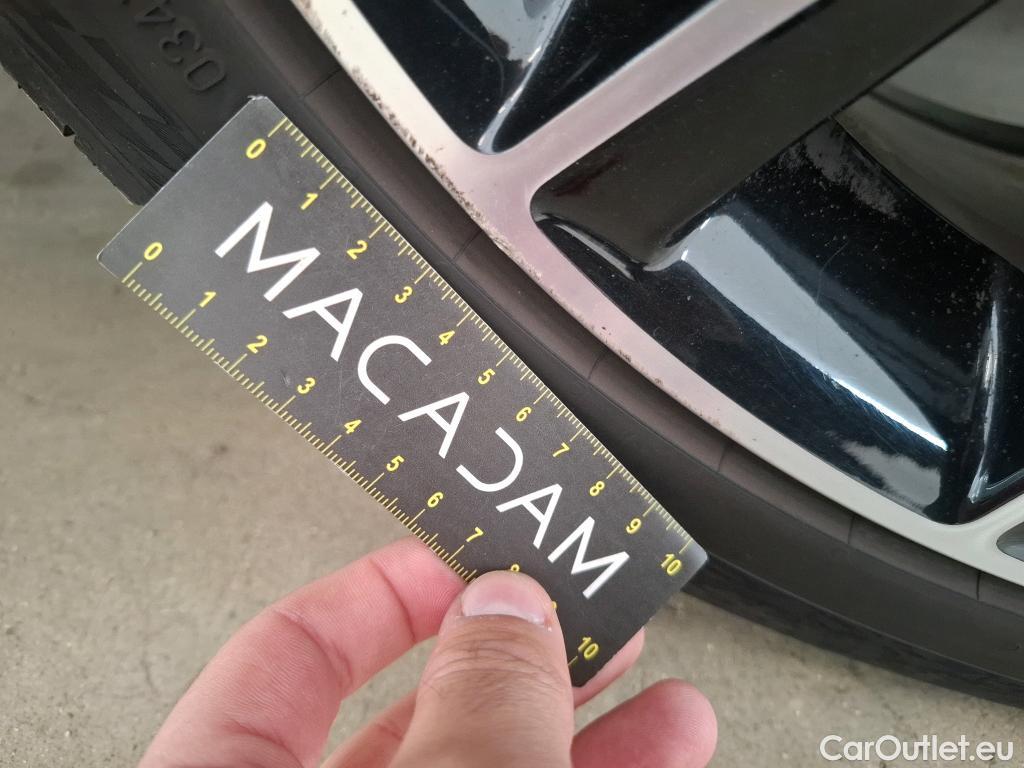  Mercedes  C-Klasse MERCEDES-BENZ Classe C Coupe / 2018 / 2P / Coupé C 200 AMG Line #21