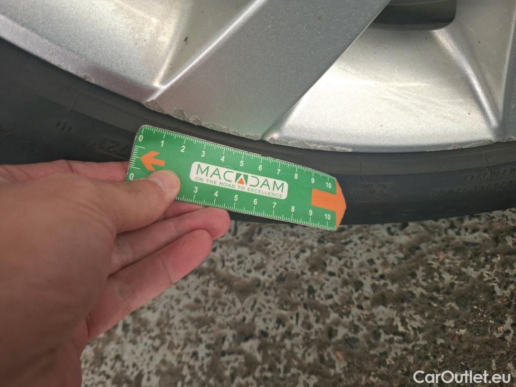  Land Rover  Range Rover Evoque LAND ROVER  / 2018 / 5P / SUV D150 BVA 4WD SE #12