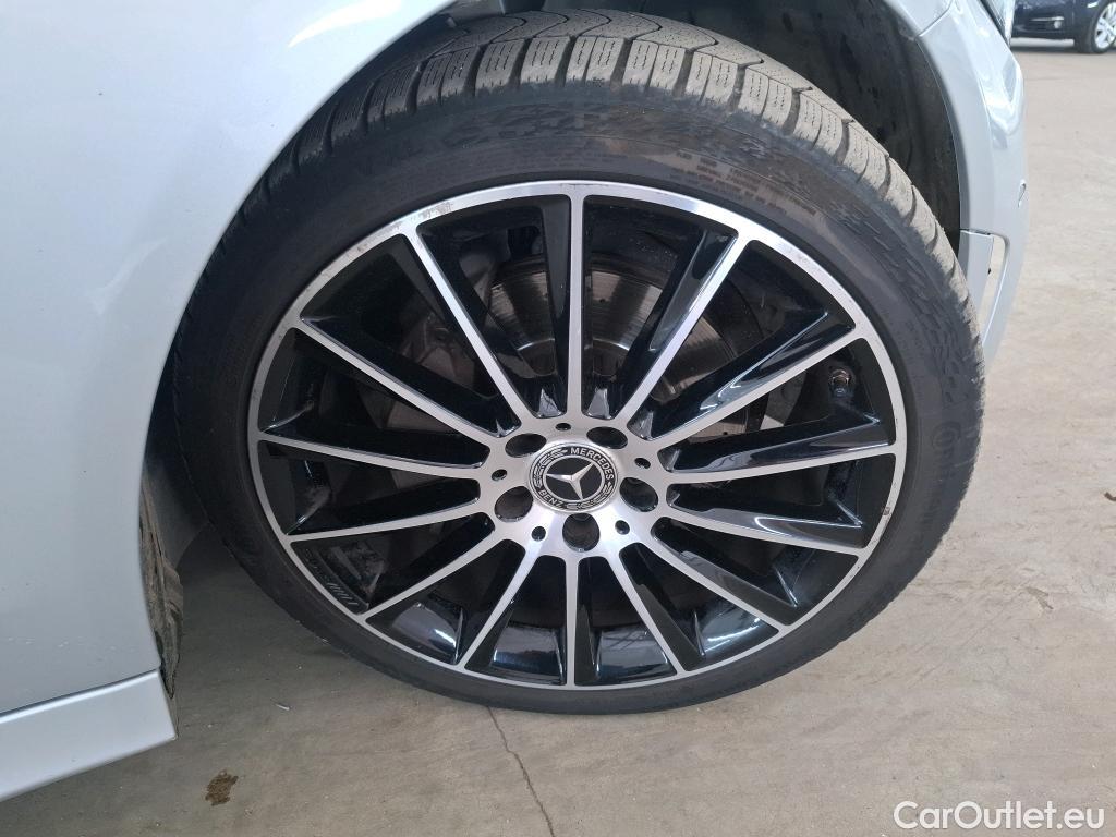  Mercedes  C-Klasse MERCEDES-BENZ Classe C Coupe / 2018 / 2P / Coupé C 200 AMG Line #66